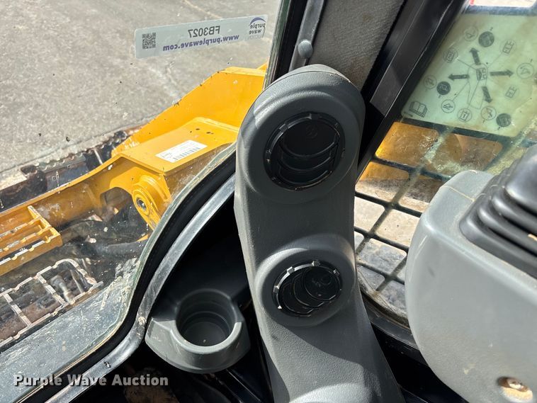 image for item FB3027 2022 Caterpillar 299D3 tracked skid steer loader