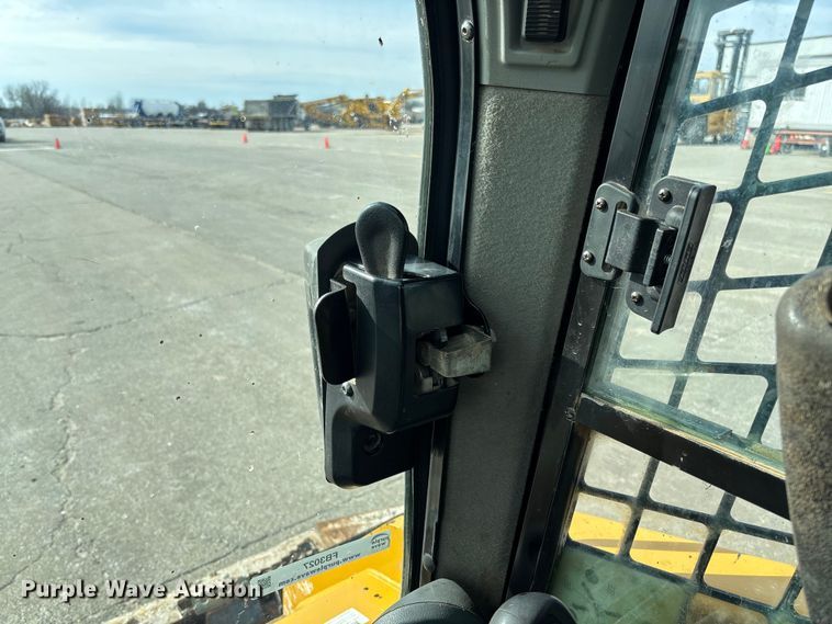 image for item FB3027 2022 Caterpillar 299D3 tracked skid steer loader