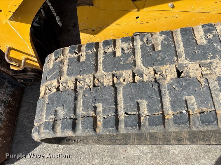 image for item FB3027 2022 Caterpillar 299D3 tracked skid steer loader