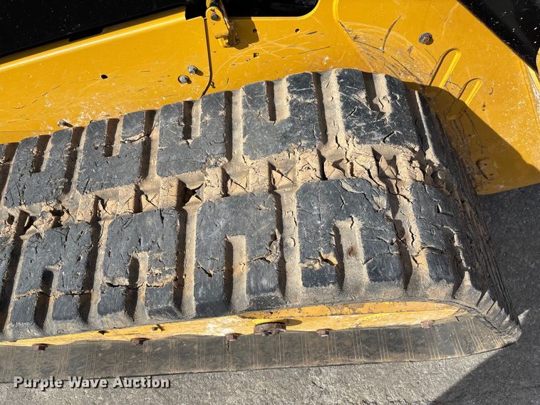 image for item FB3027 2022 Caterpillar 299D3 tracked skid steer loader