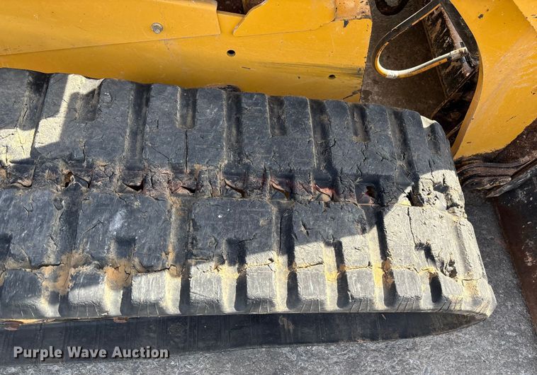 image for item FB3027 2022 Caterpillar 299D3 tracked skid steer loader