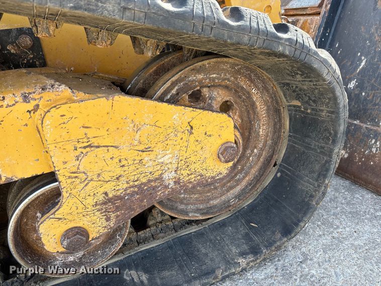 image for item FB3027 2022 Caterpillar 299D3 tracked skid steer loader