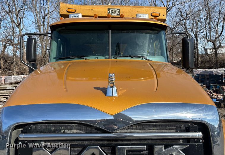 image for item FB3498 2020 Mack Granite GR104F dump truck