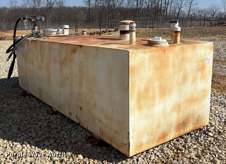 image for item FB3505 Hoover Containment Systems Inc  500 VT fuel tank