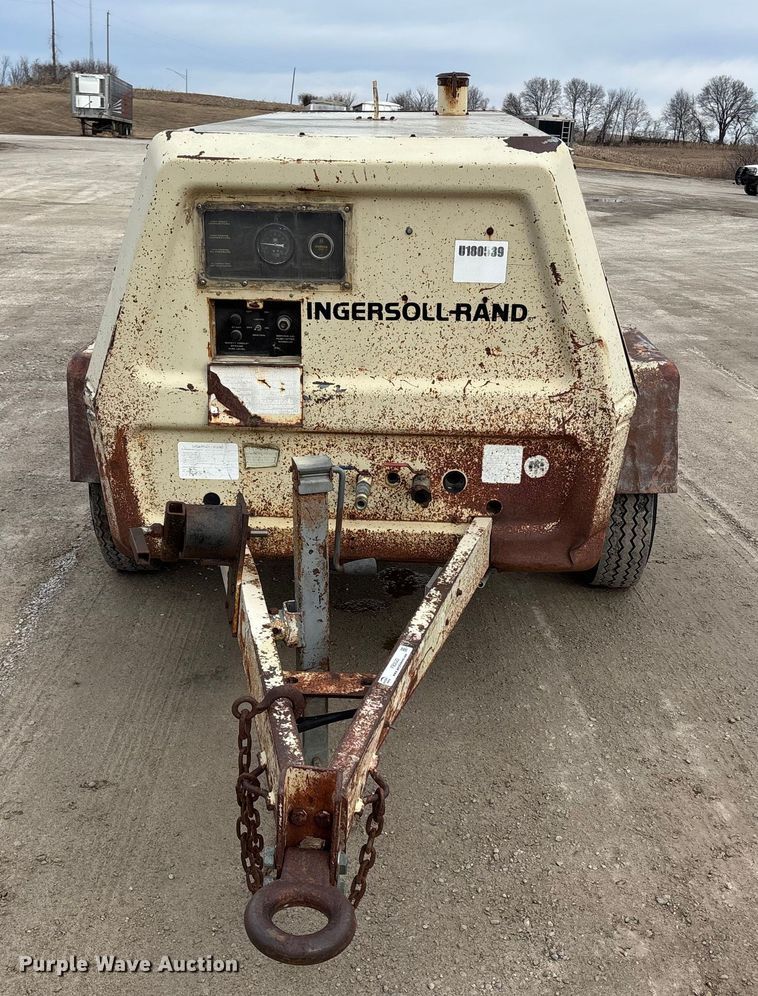 image for item FB3522 Ingersoll Rand 185 air compressor