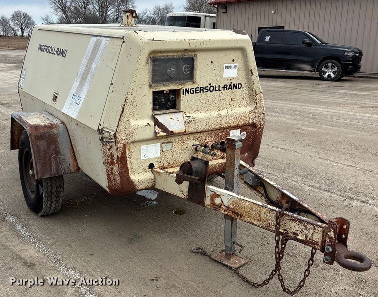 image for item FB3522 Ingersoll Rand 185 air compressor