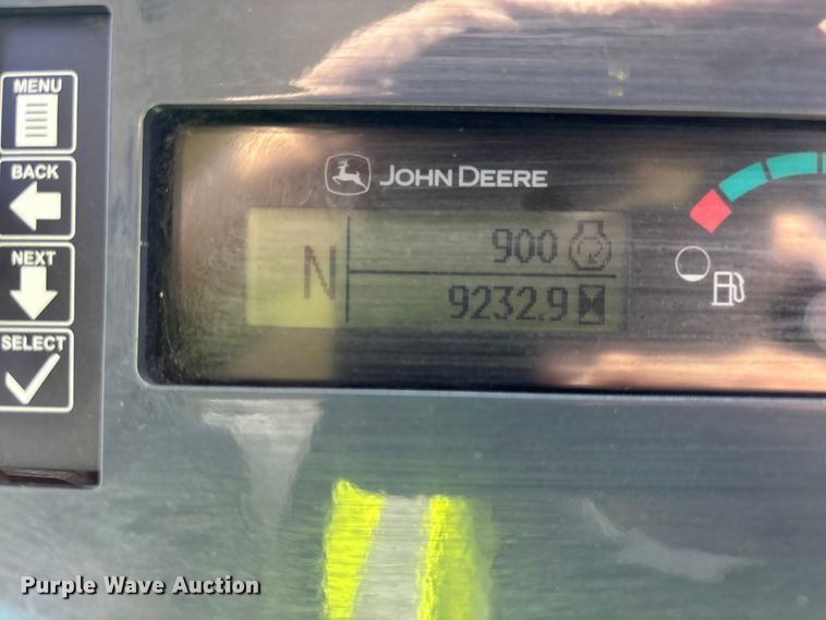 image for item FB5487 2019 John Deere 210L landscape tractor