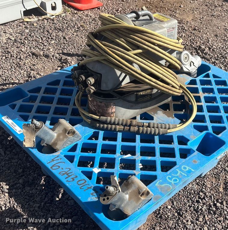 image for item FB5493 Hytorc electric hydraulic pump