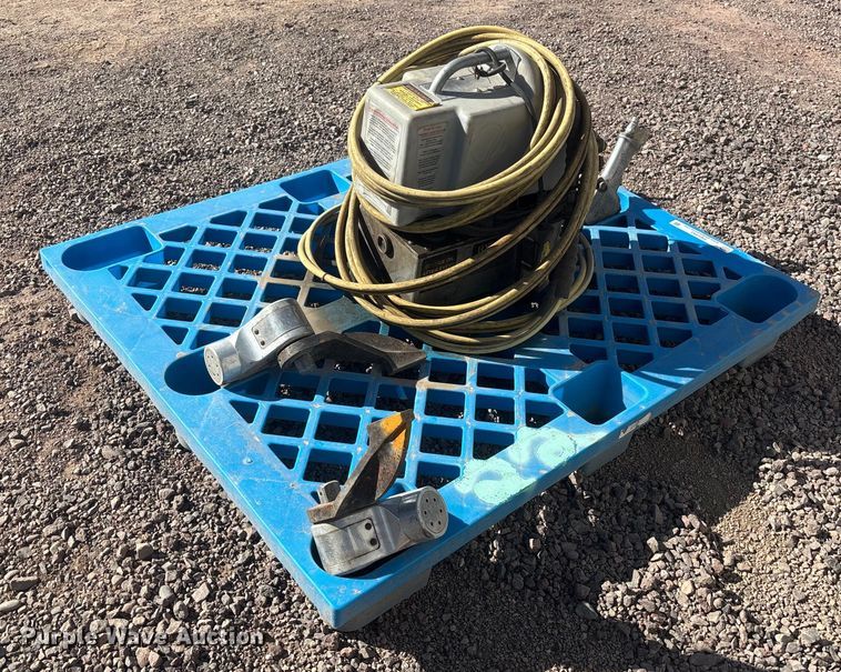 image for item FB5493 Hytorc electric hydraulic pump