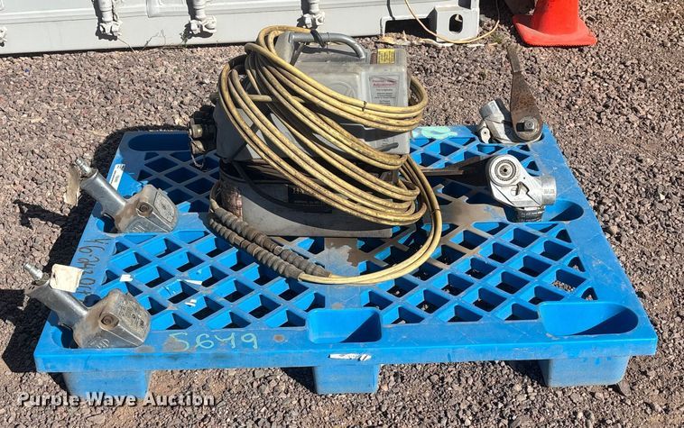 image for item FB5493 Hytorc electric hydraulic pump