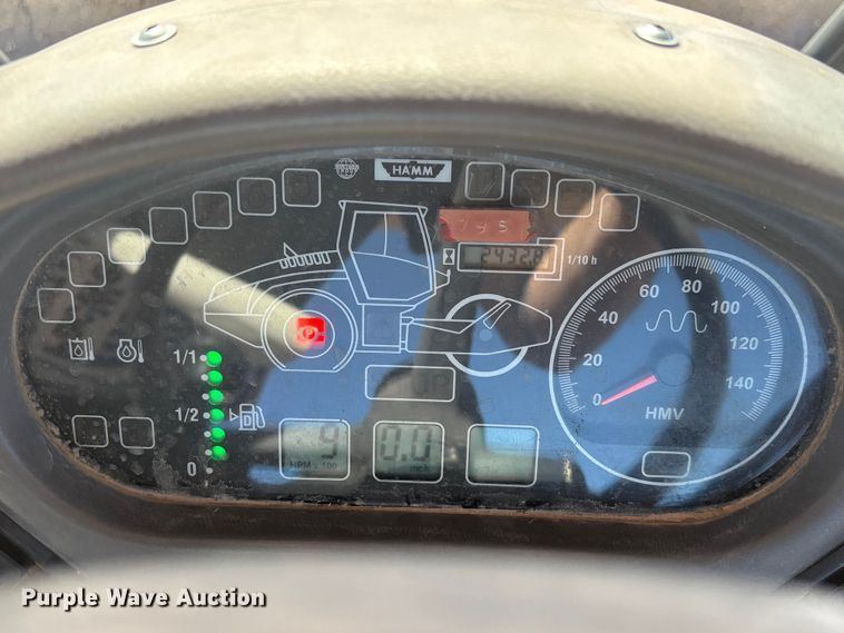 image for item FB5495 2015 Hamm H11ix single drum vibratory roller