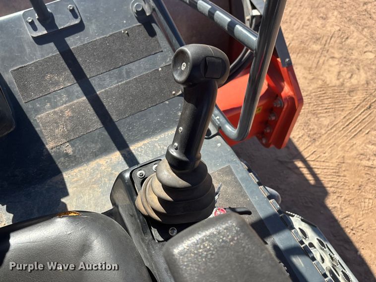 image for item FB5495 2015 Hamm H11ix single drum vibratory roller