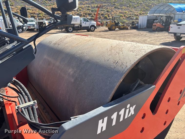 image for item FB5495 2015 Hamm H11ix single drum vibratory roller