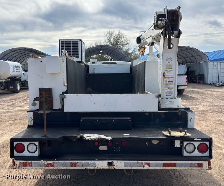 image for item FB5496 2017 Ford F550 utility / service truck