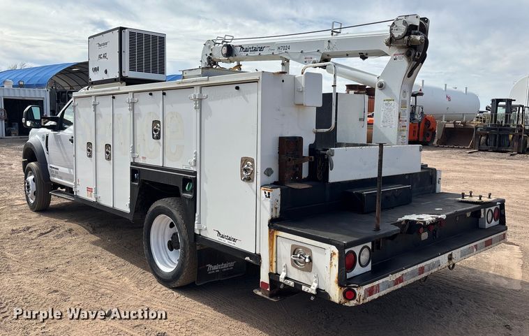 image for item FB5496 2017 Ford F550 utility / service truck