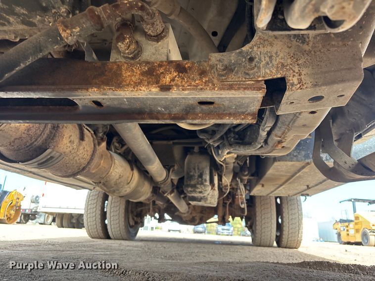 image for item FB5496 2017 Ford F550 utility / service truck