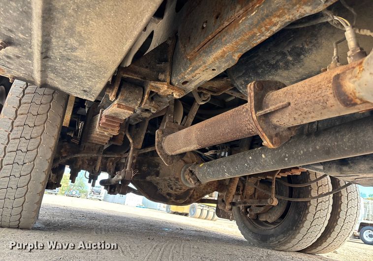 image for item FB5496 2017 Ford F550 utility / service truck