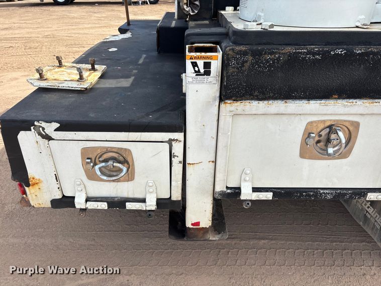 image for item FB5496 2017 Ford F550 utility / service truck