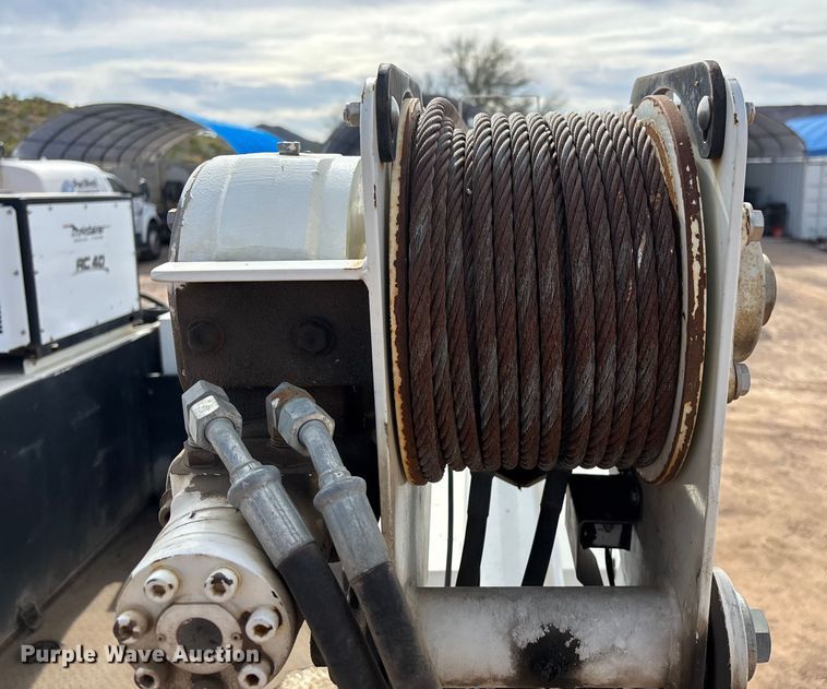 image for item FB5496 2017 Ford F550 utility / service truck