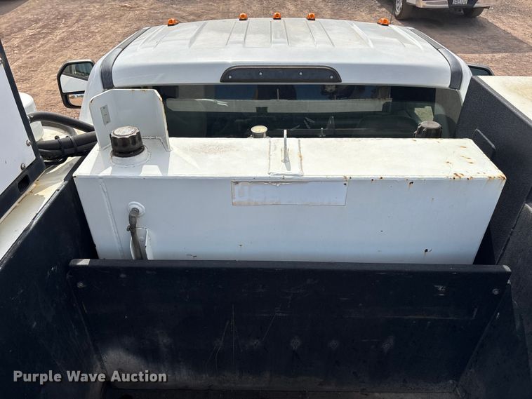 image for item FB5496 2017 Ford F550 utility / service truck