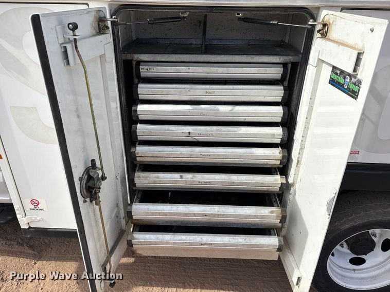 image for item FB5496 2017 Ford F550 utility / service truck