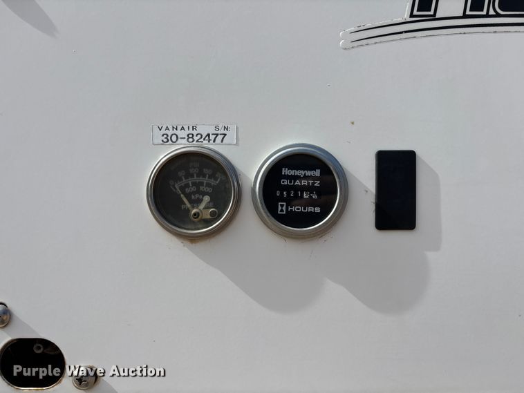 image for item FB5496 2017 Ford F550 utility / service truck