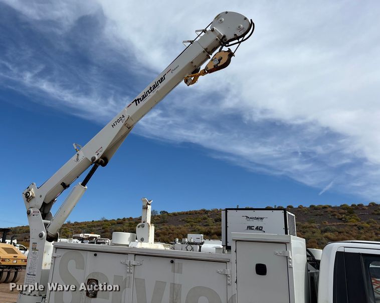 image for item FB5496 2017 Ford F550 utility / service truck