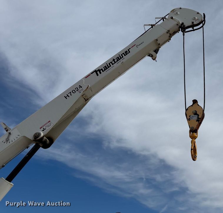 image for item FB5496 2017 Ford F550 utility / service truck