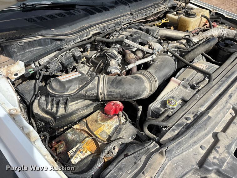 image for item FB5496 2017 Ford F550 utility / service truck