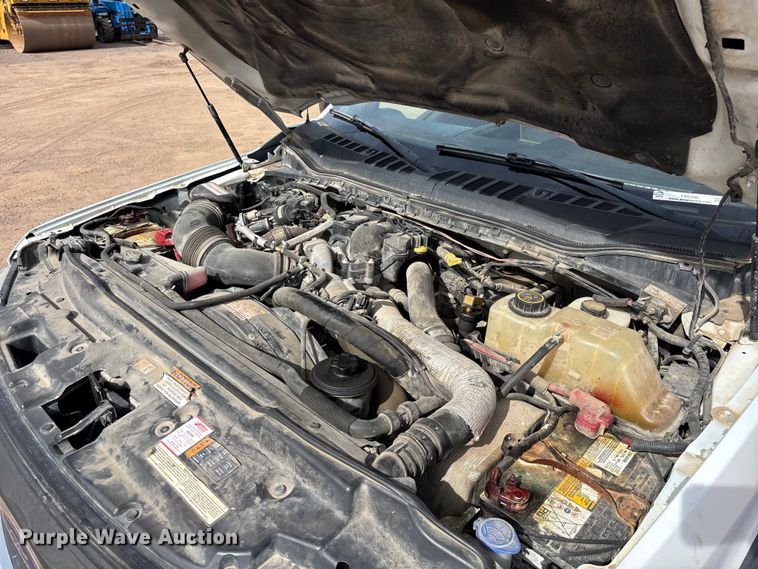 image for item FB5496 2017 Ford F550 utility / service truck