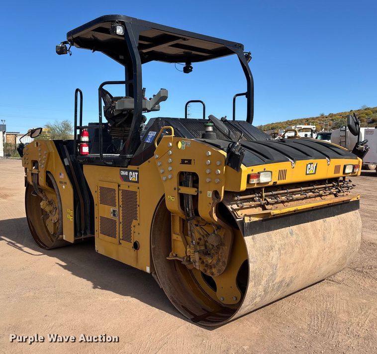 image for item FB5497 2016 Caterpillar CB64B double drum vibratory roller