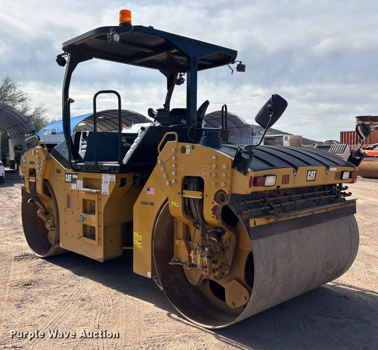 image for item FB5497 2016 Caterpillar CB64B double drum vibratory roller