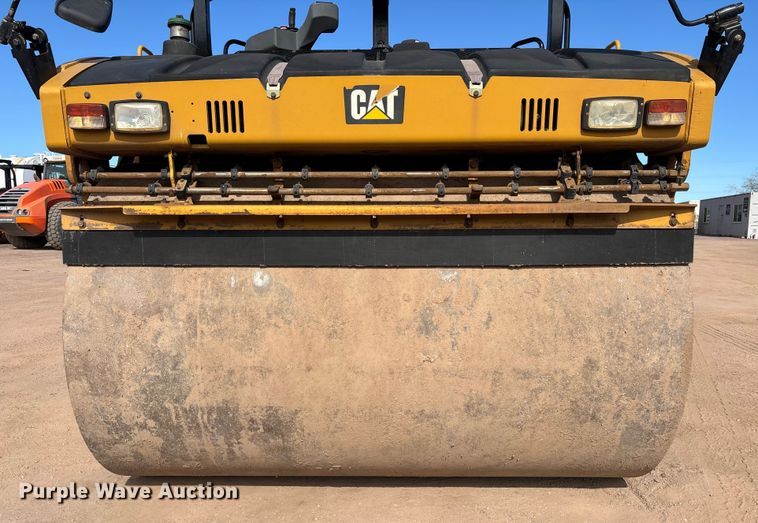 image for item FB5497 2016 Caterpillar CB64B double drum vibratory roller
