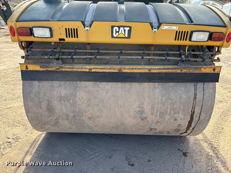image for item FB5497 2016 Caterpillar CB64B double drum vibratory roller