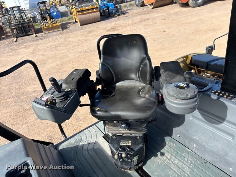 image for item FB5497 2016 Caterpillar CB64B double drum vibratory roller