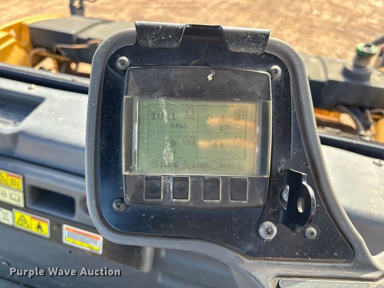 image for item FB5497 2016 Caterpillar CB64B double drum vibratory roller