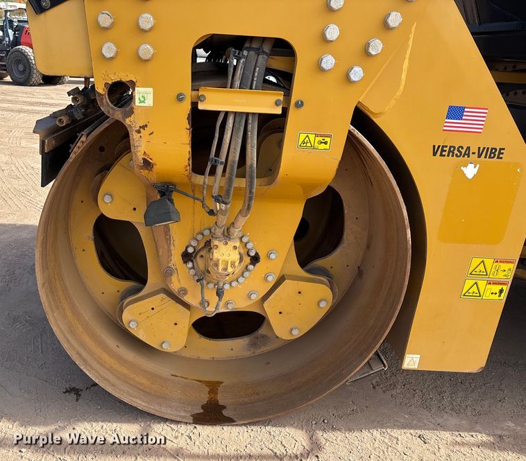 image for item FB5497 2016 Caterpillar CB64B double drum vibratory roller