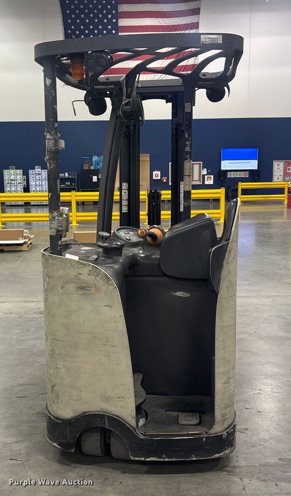 image for item FB5498 2017 Crown RC5545-40 forklift