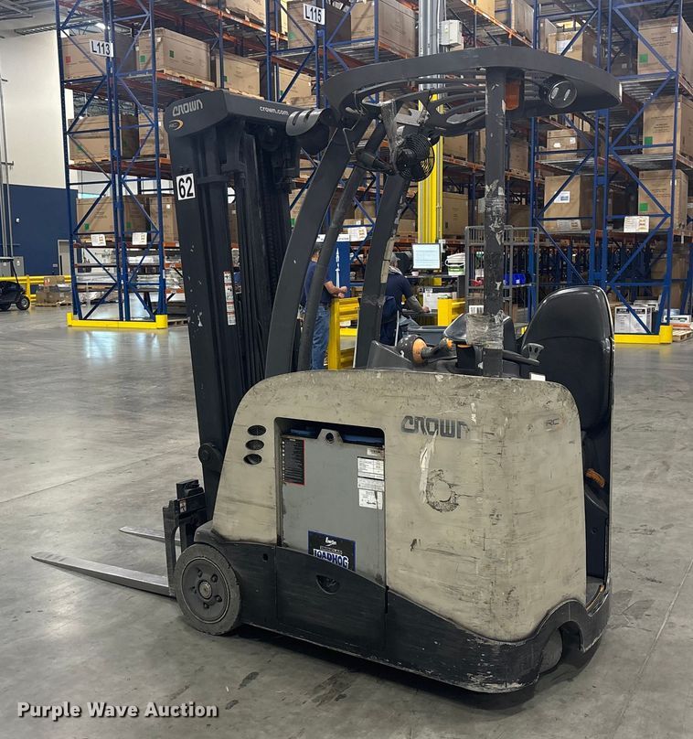 image for item FB5498 2017 Crown RC5545-40 forklift