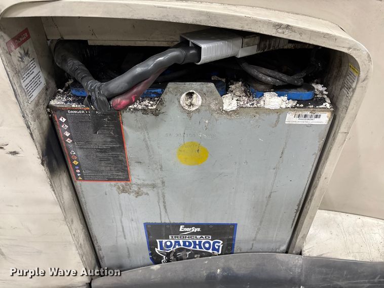 image for item FB5498 2017 Crown RC5545-40 forklift