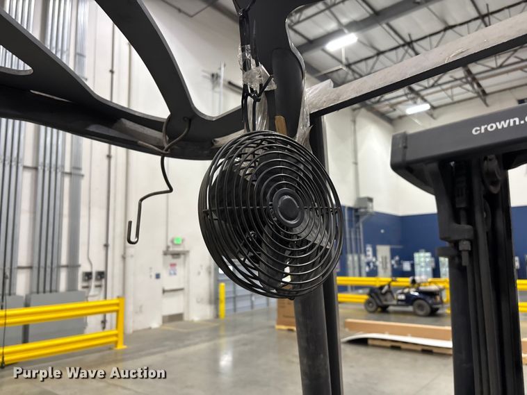 image for item FB5498 2017 Crown RC5545-40 forklift