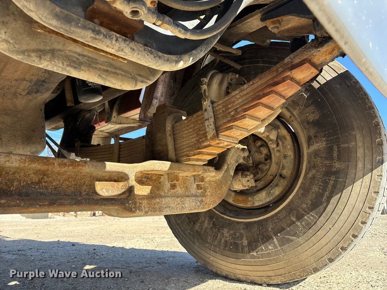 image for item FC1522 1993 Ford LT9000 ready mix truck