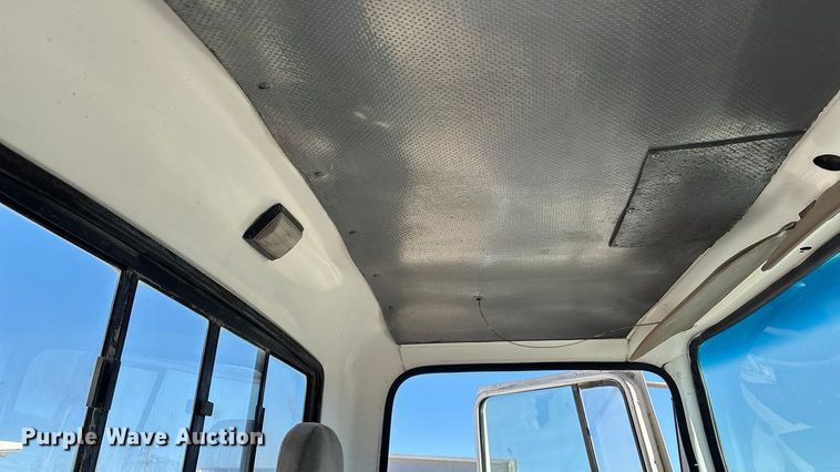 image for item FC1522 1993 Ford LT9000 ready mix truck