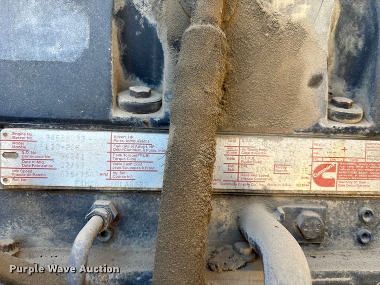 image for item FC1522 1993 Ford LT9000 ready mix truck