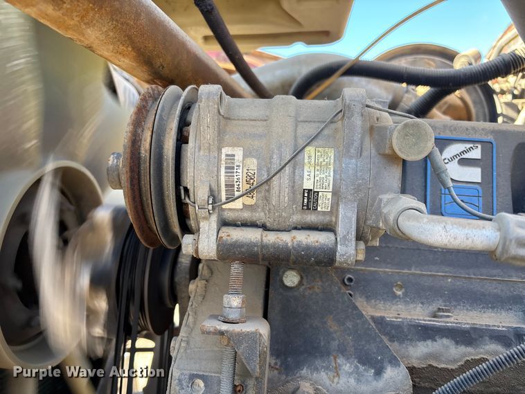 image for item FC1522 1993 Ford LT9000 ready mix truck