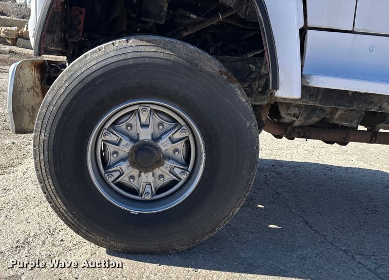 image for item FC1522 1993 Ford LT9000 ready mix truck