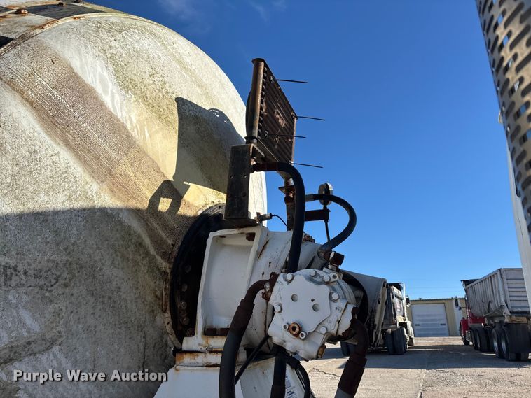 image for item FC1523 2003 Sterling L8500 ready mix truck