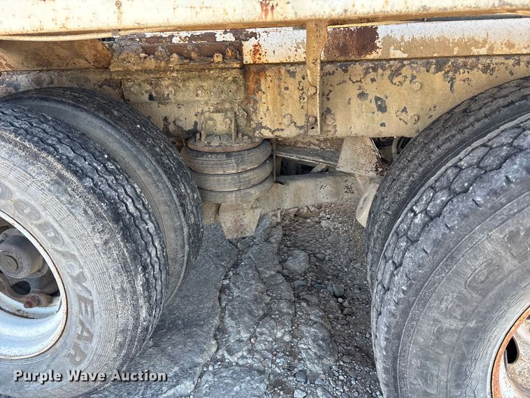 image for item FC1523 2003 Sterling L8500 ready mix truck