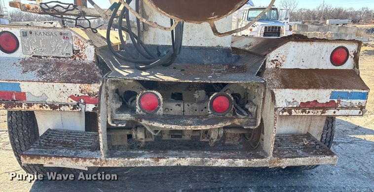 image for item FC1523 2003 Sterling L8500 ready mix truck