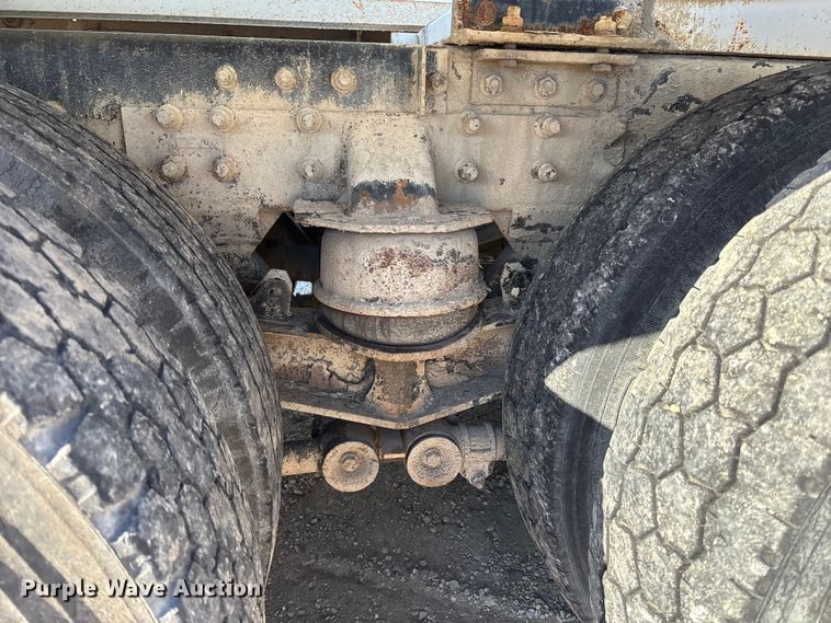 image for item FC1523 2003 Sterling L8500 ready mix truck